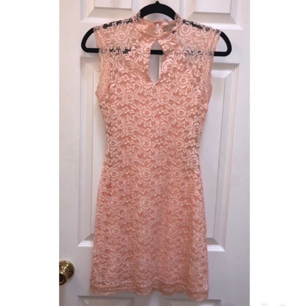 Vintage pink Floral body-con dress